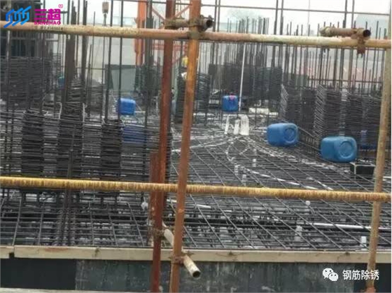 郑尉路化学除锈.jpg 郑尉路化学除锈.jpg